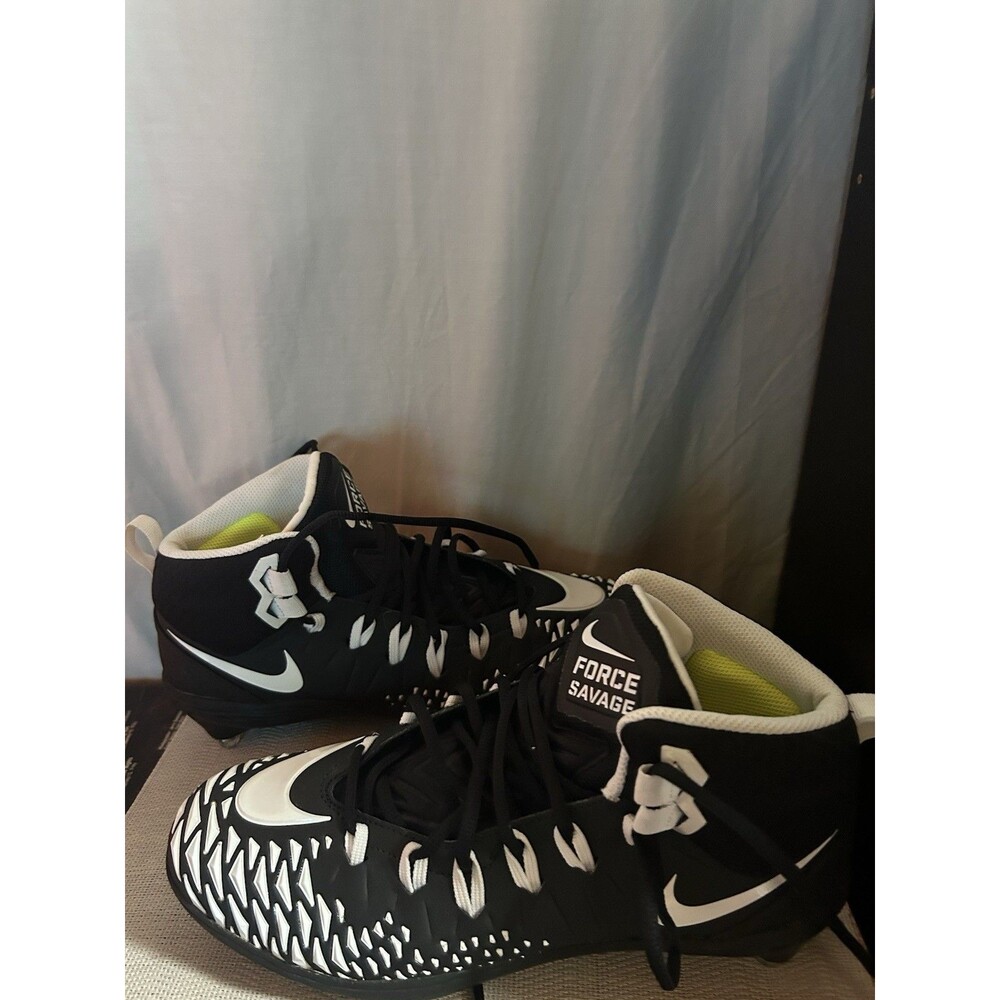 Nike - Force Savage - Black And White football cleats mens - Size 11.5